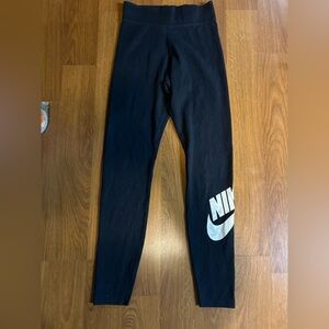 NWOT Women’s High Waisted Graphic Leggings